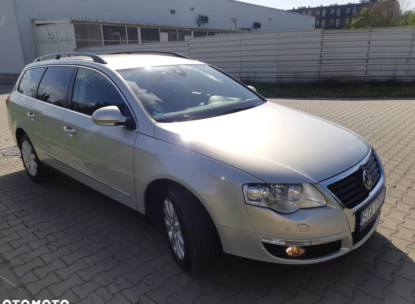 Volkswagen Passat cena 28999 przebieg: 292000, rok produkcji 2010 z Przysucha małe 781